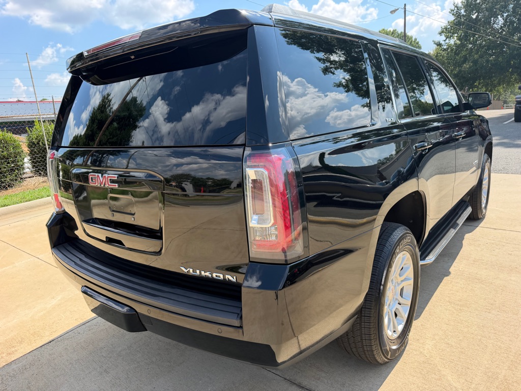 Photo 6 of this GMC YUKON