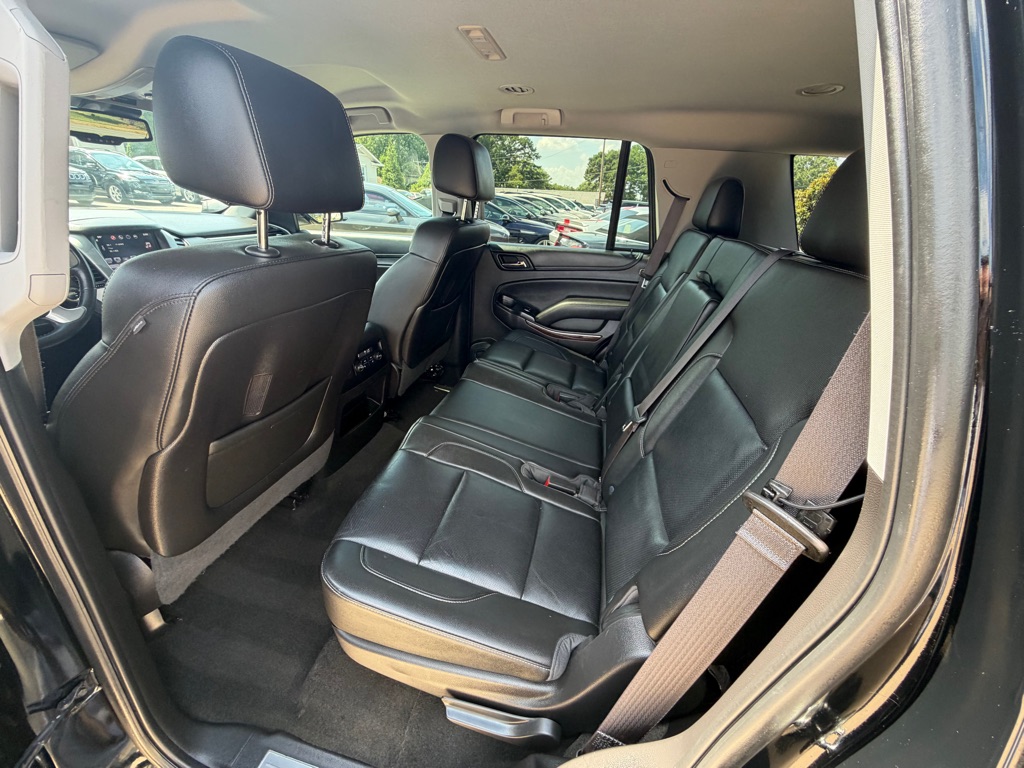 Photo 12 of this GMC YUKON