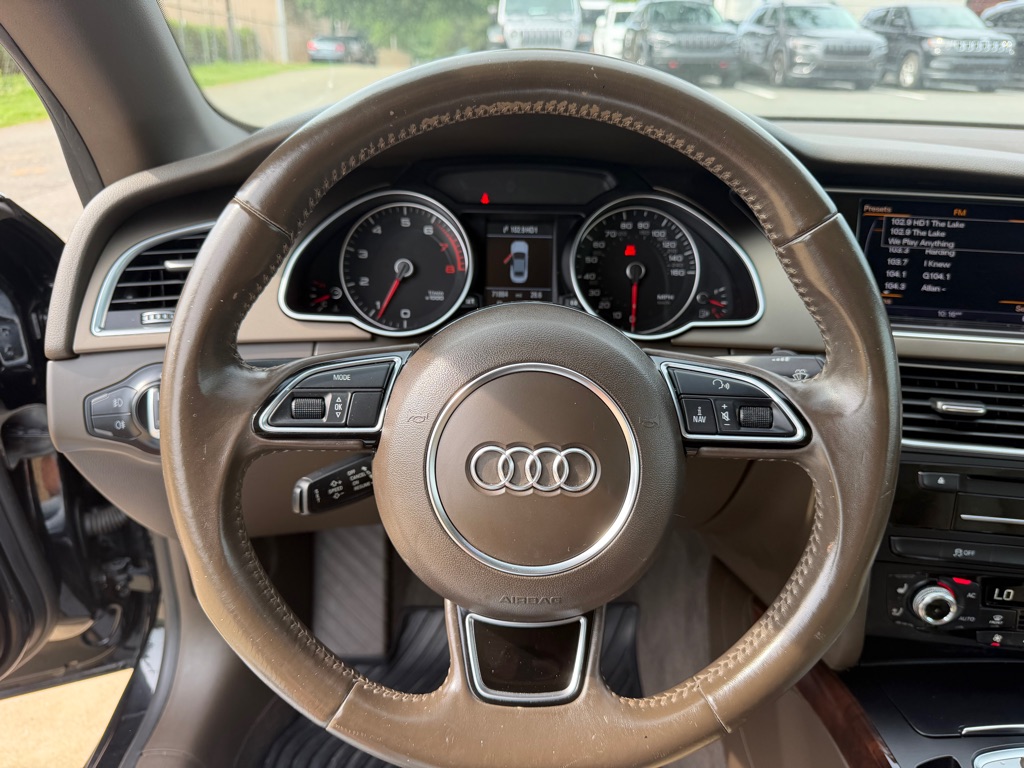 Photo 13 of this AUDI A5