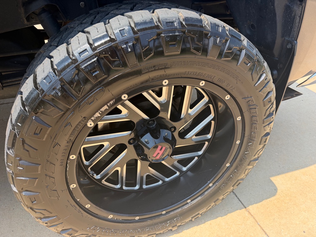 Photo 8 of this TOYOTA TUNDRA