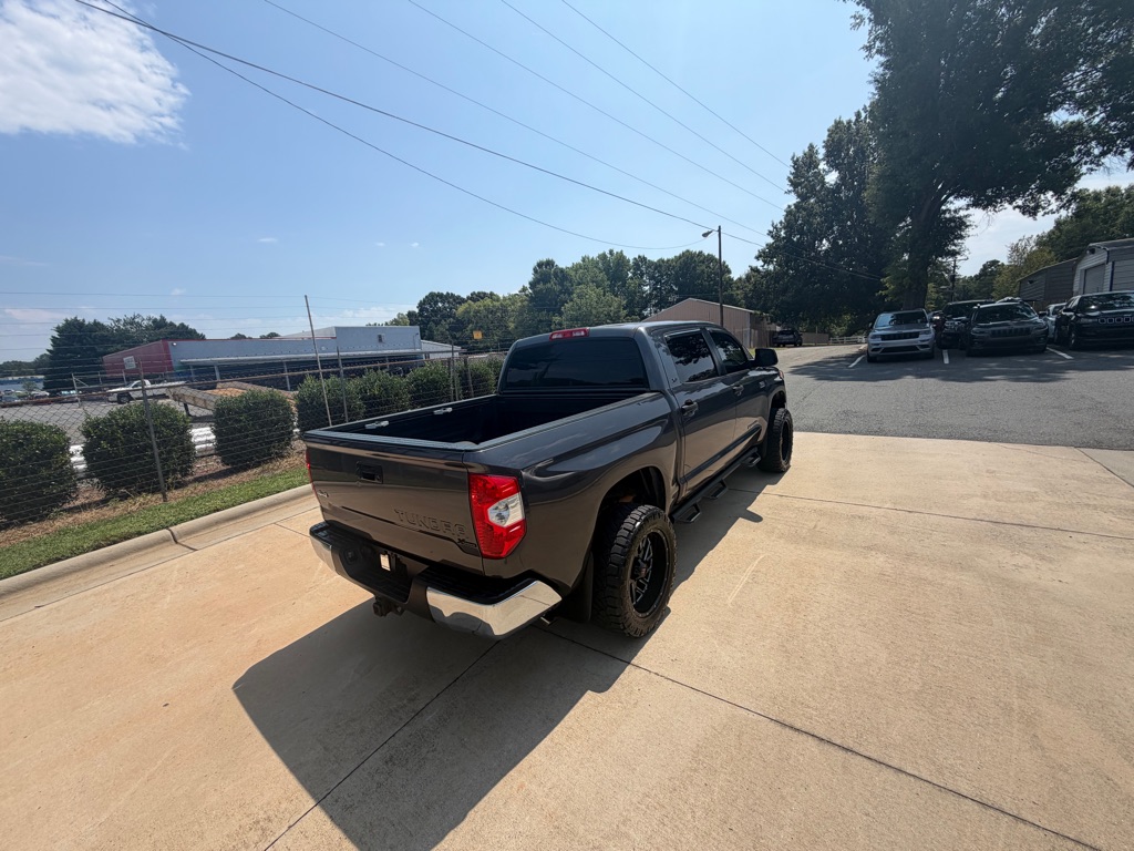 Photo 26 of this TOYOTA TUNDRA