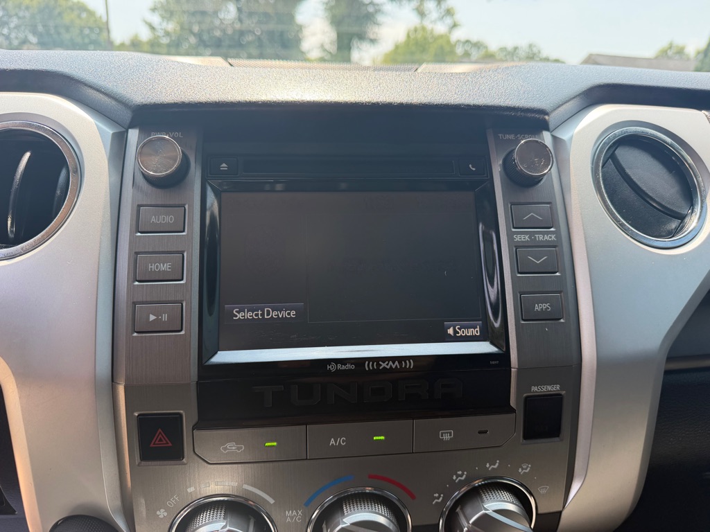 Photo 17 of this TOYOTA TUNDRA