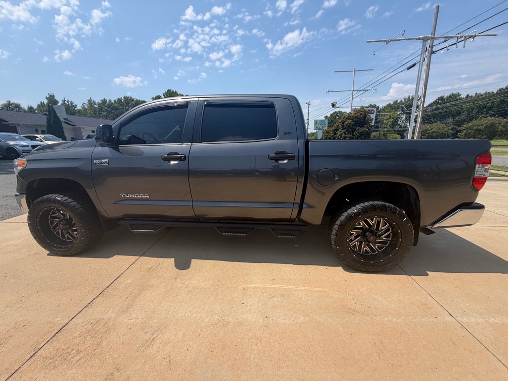 Photo 27 of this TOYOTA TUNDRA