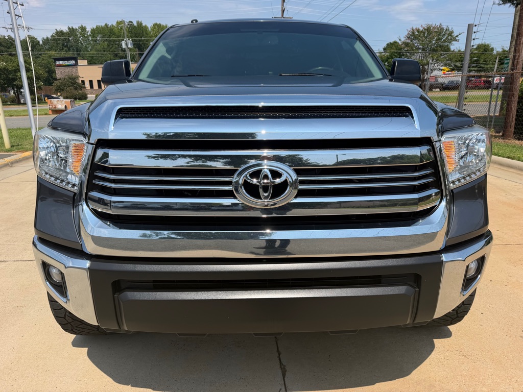Photo 2 of this TOYOTA TUNDRA
