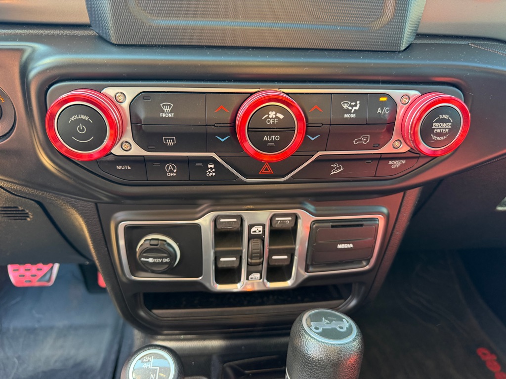 Photo 19 of this JEEP WRANGLER UNLIMI