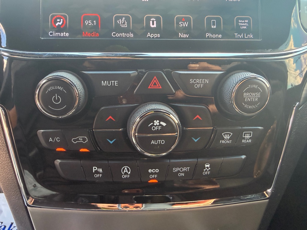 Photo 20 of this JEEP GRAND CHEROKEE