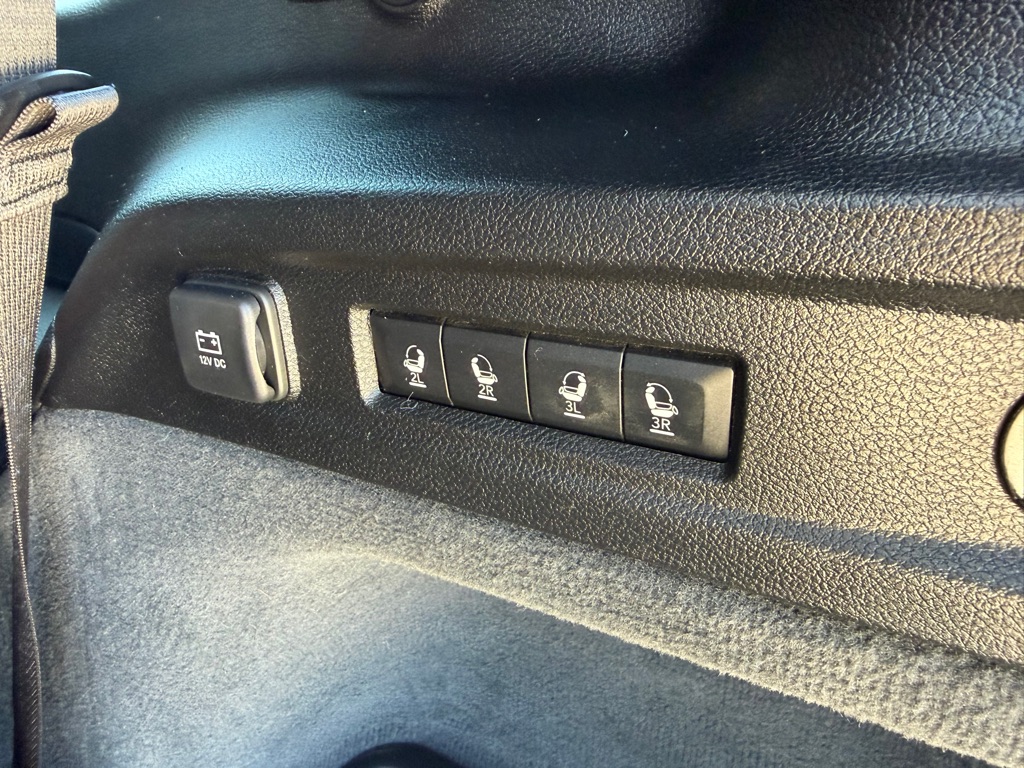Photo 10 of this JEEP GRAND CHEROKEE