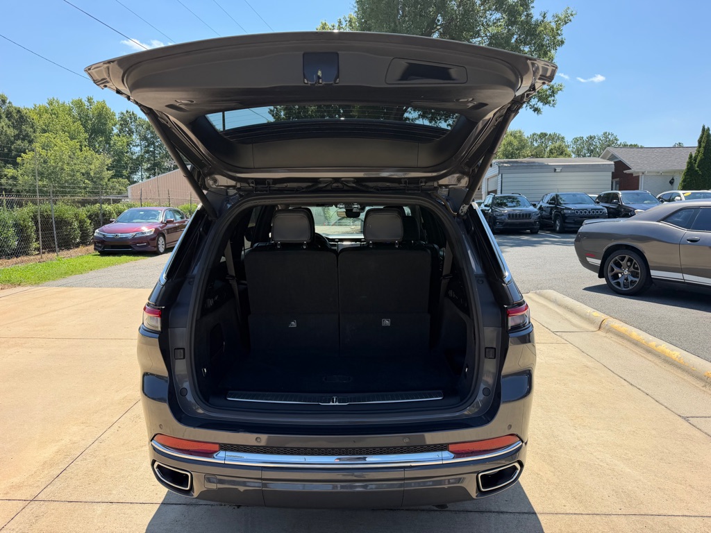 Photo 8 of this JEEP GRAND CHEROKEE