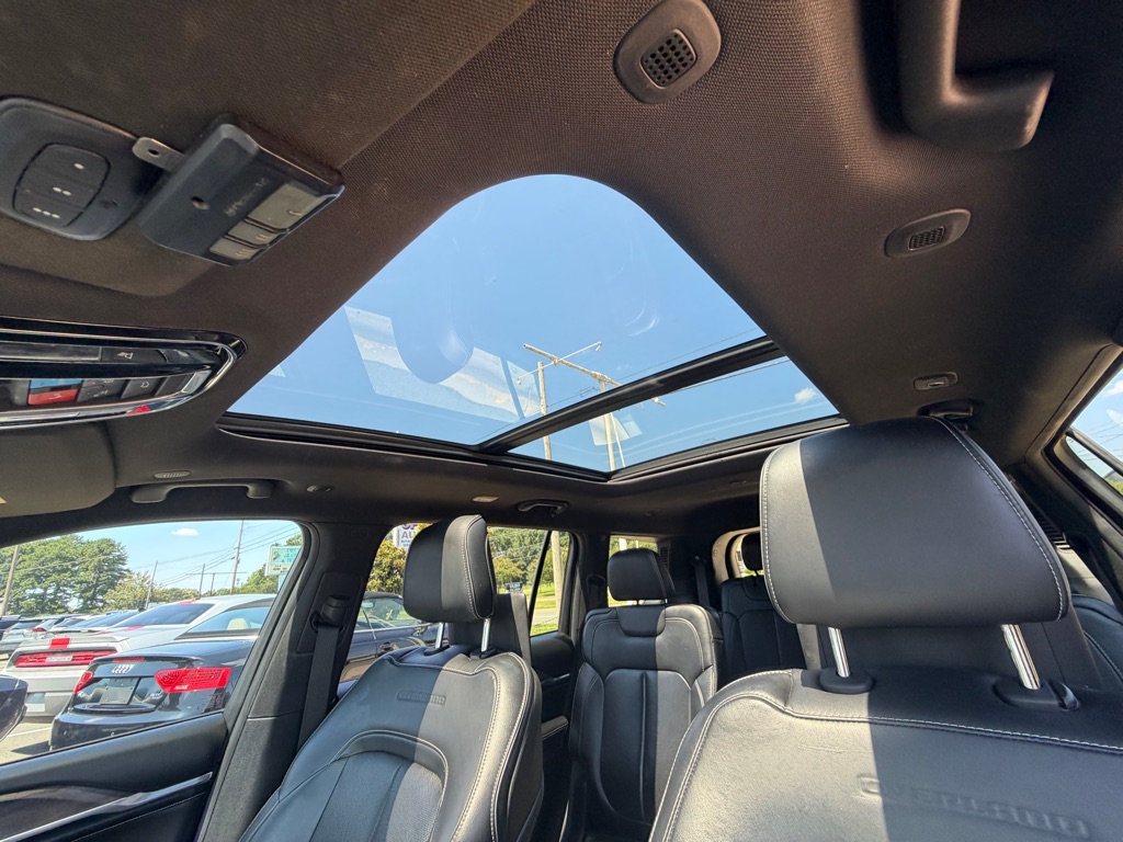 Photo 31 of this JEEP GRAND CHEROKEE