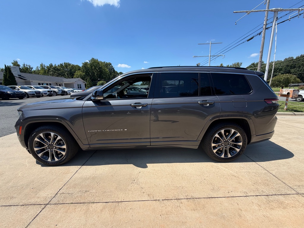 Photo 38 of this JEEP GRAND CHEROKEE