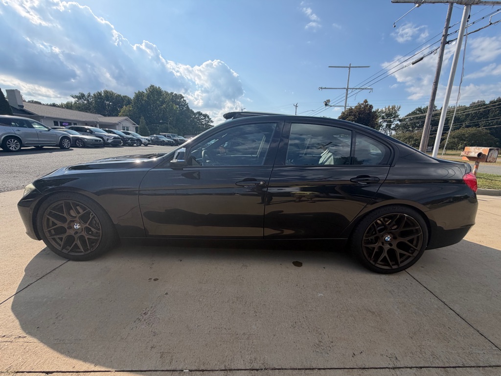 Photo 29 of this BMW 335
