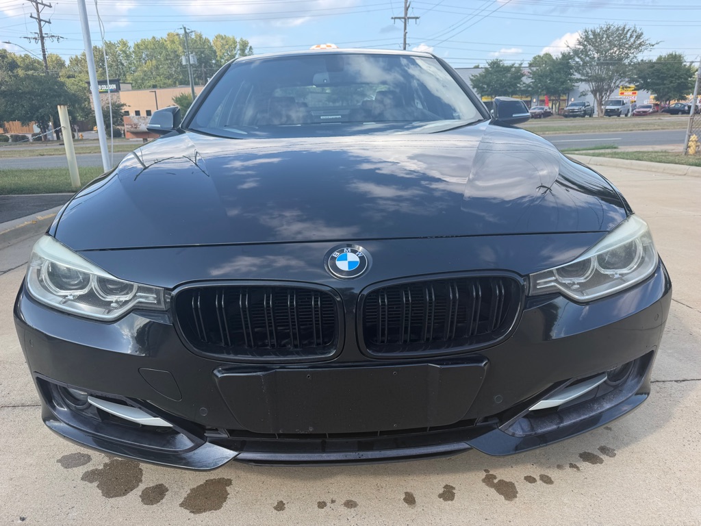 Photo 2 of this BMW 335