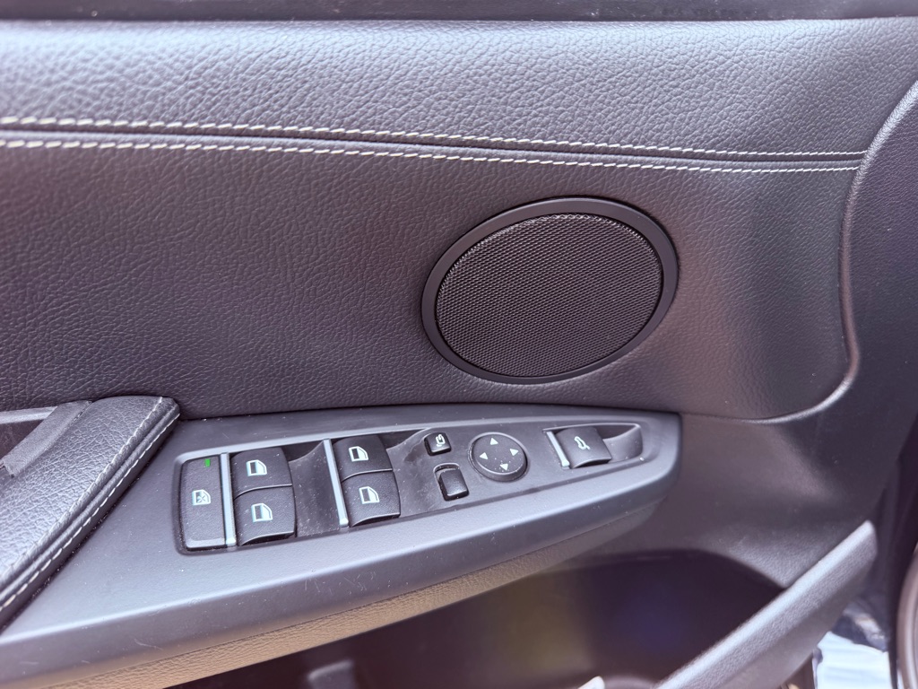 Photo 17 of this BMW X3