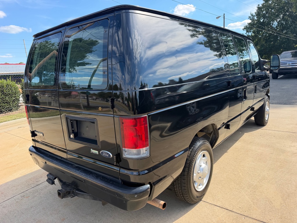 Photo 6 of this FORD ECONOLINE