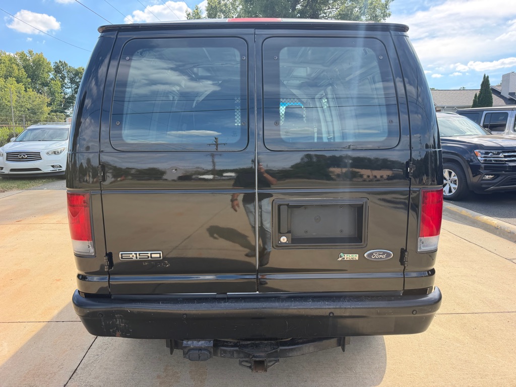 Photo 5 of this FORD ECONOLINE