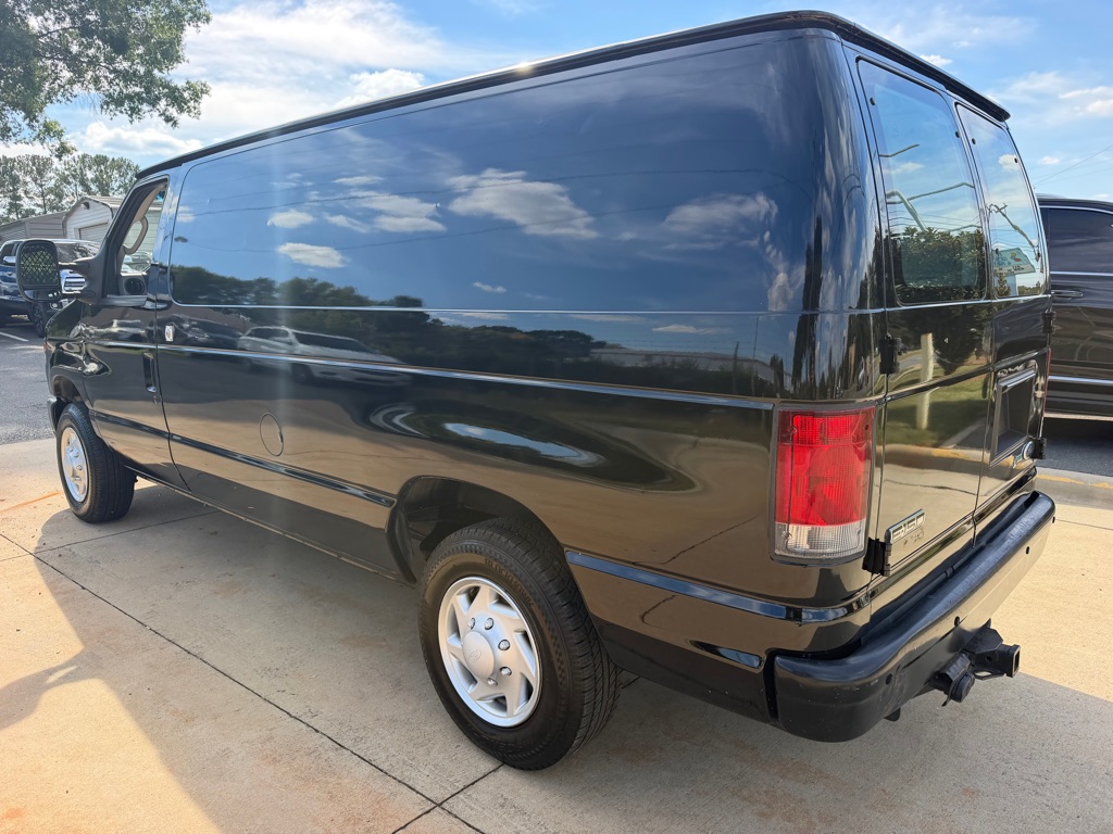 Photo 4 of this FORD ECONOLINE