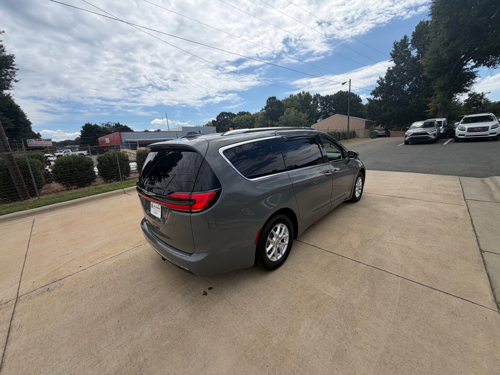 Photo 29 of this CHRYSLER PACIFICA