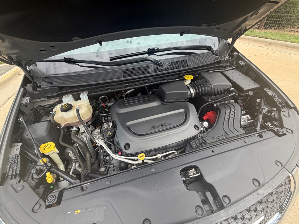 Photo 25 of this CHRYSLER PACIFICA