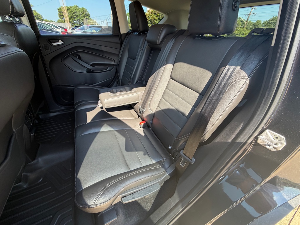 Photo 11 of this FORD ESCAPE