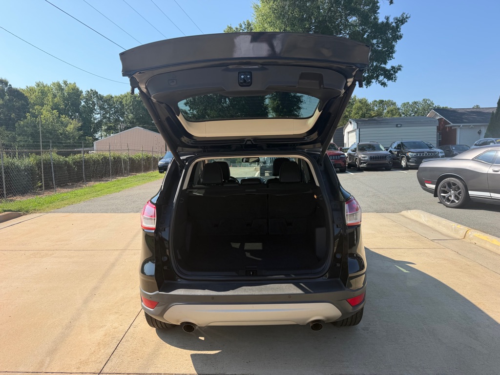 Photo 7 of this FORD ESCAPE