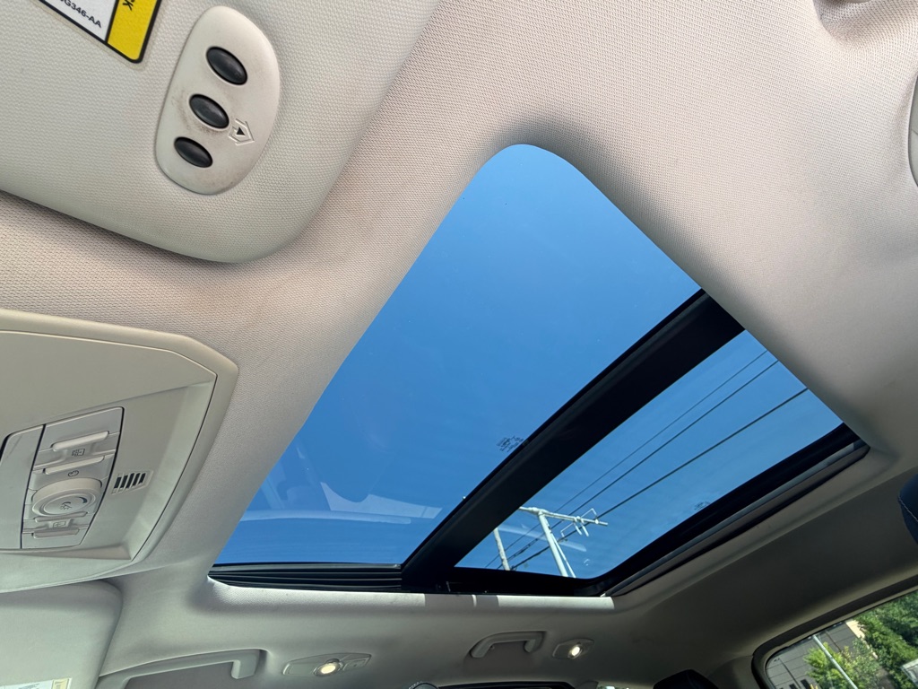 Photo 18 of this FORD ESCAPE