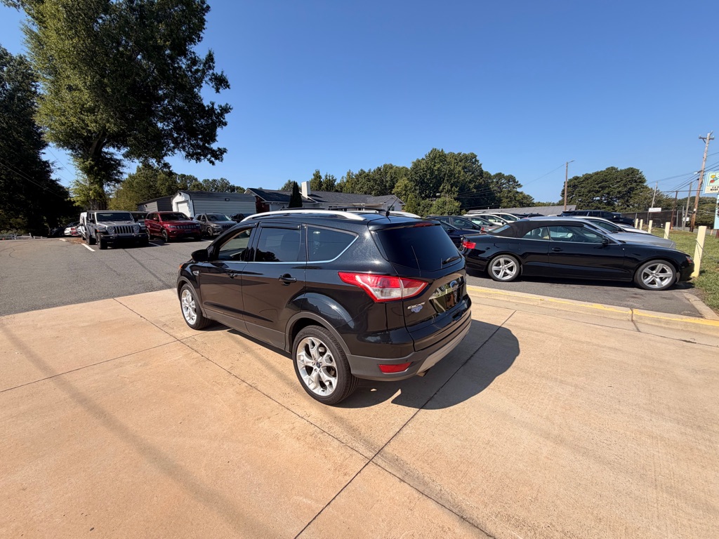 Photo 34 of this FORD ESCAPE