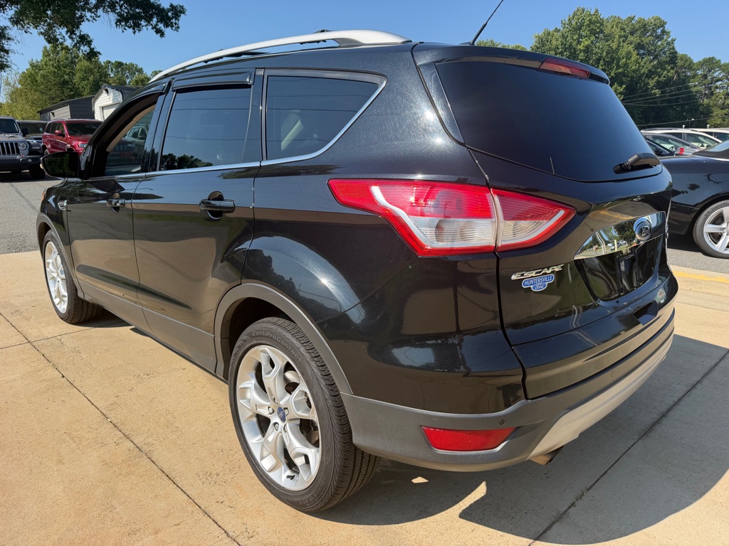 Photo 4 of this FORD ESCAPE