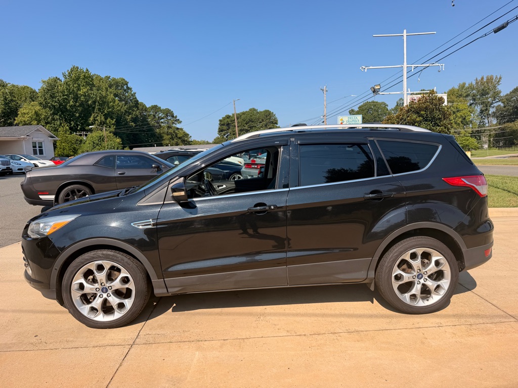 Photo 35 of this FORD ESCAPE