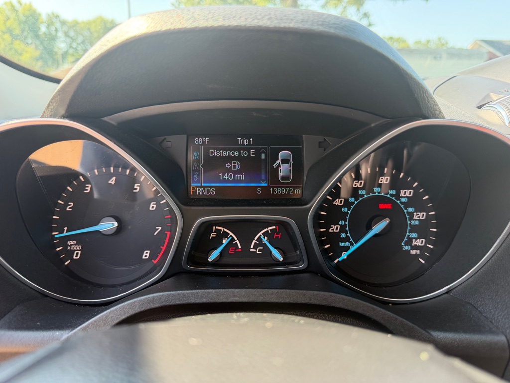 Photo 19 of this FORD ESCAPE