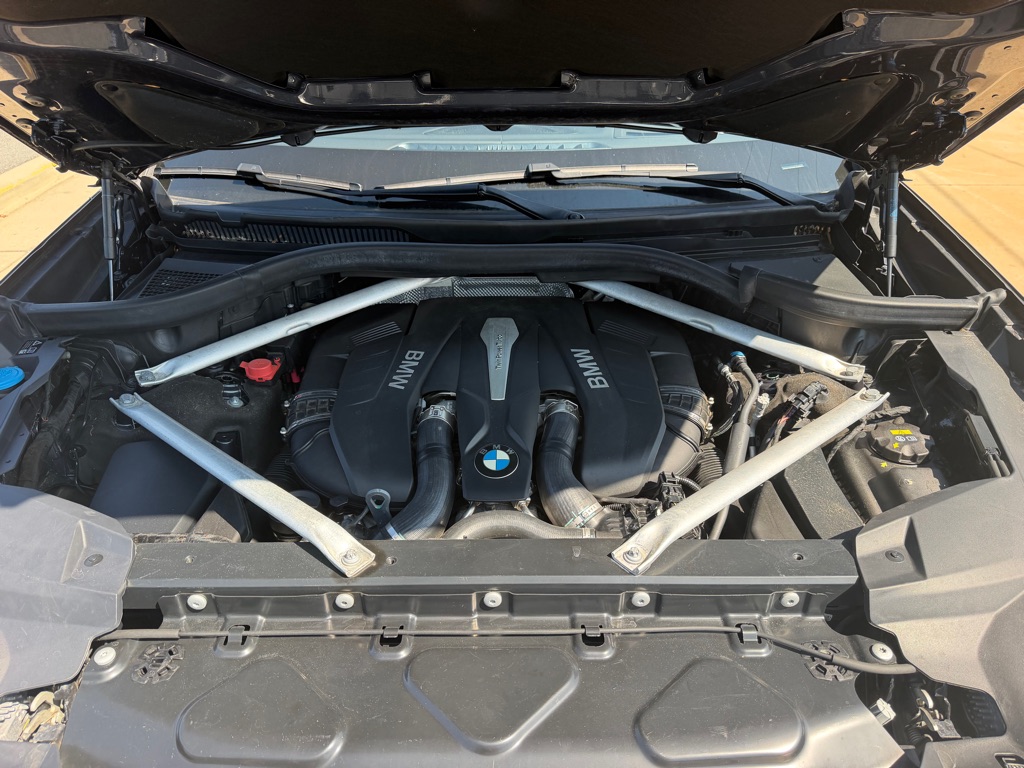 Photo 26 of this BMW X7