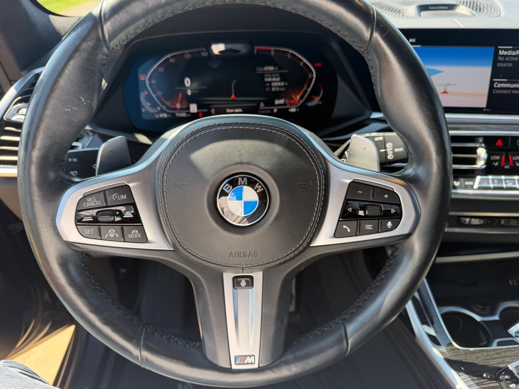 Photo 33 of this BMW X7