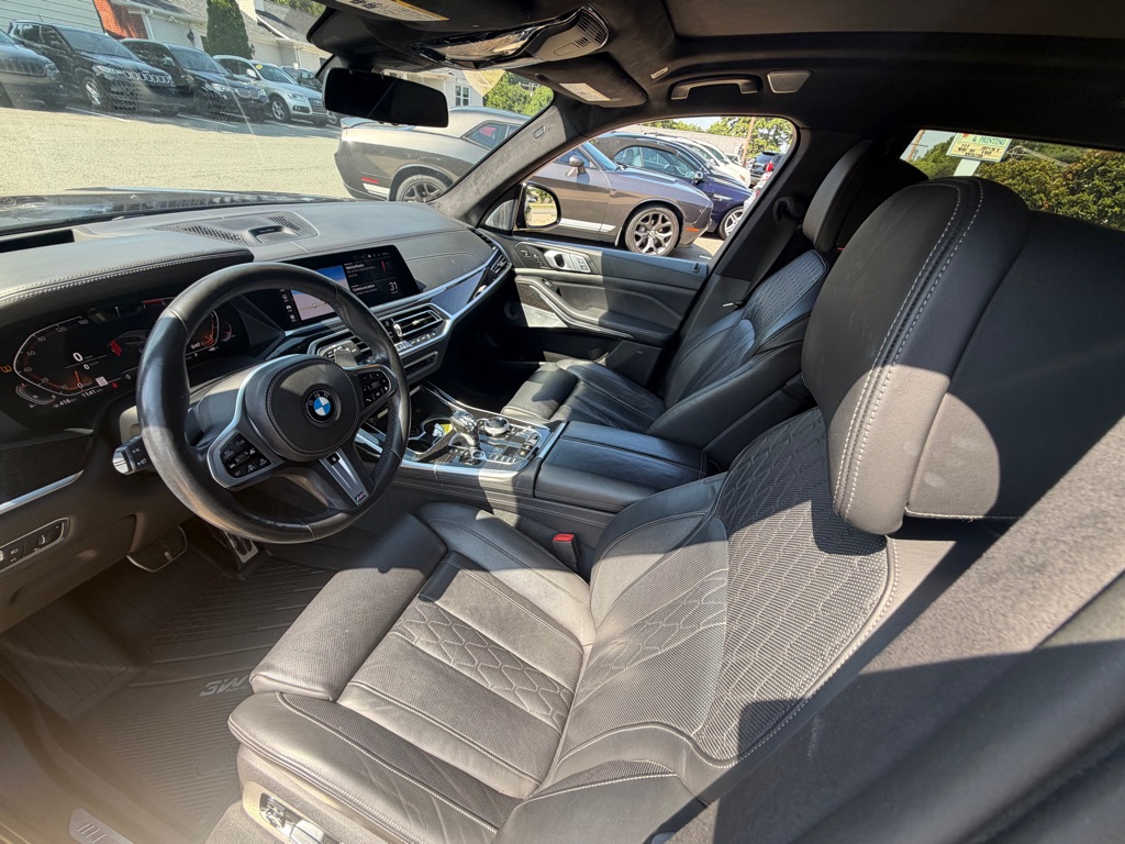 Photo 20 of this BMW X7