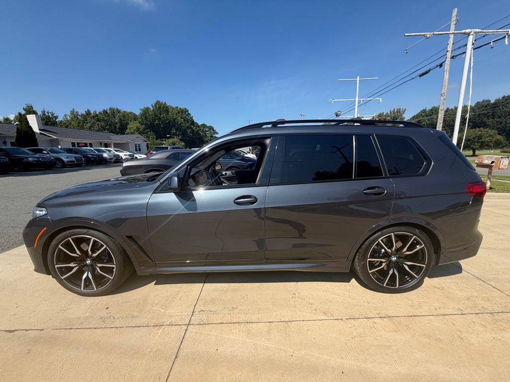 Photo 31 of this BMW X7
