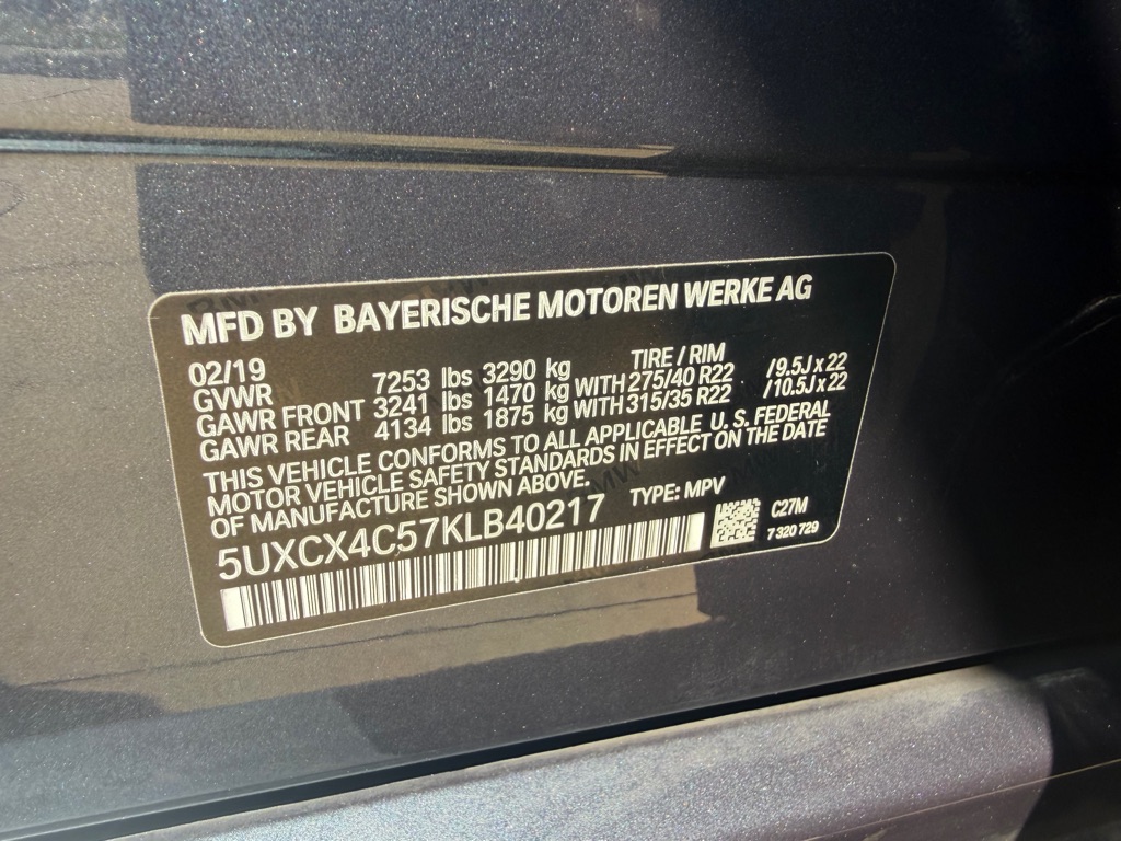 Photo 32 of this BMW X7