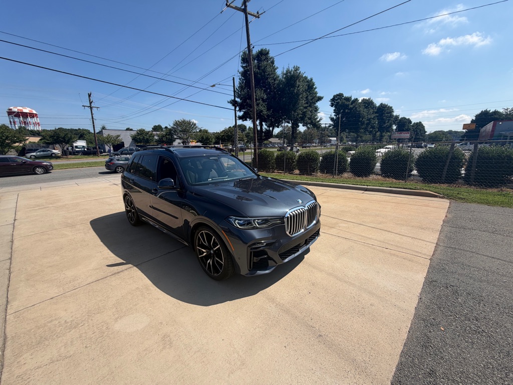 Photo 29 of this BMW X7