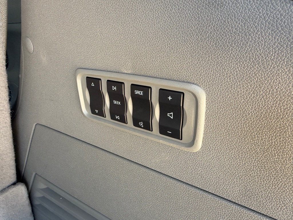 Photo 9 of this GMC ACADIA LIMITED