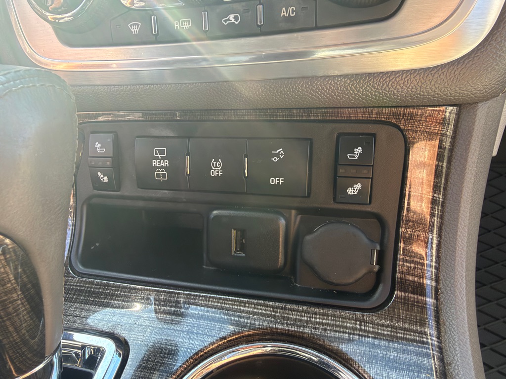 Photo 21 of this GMC ACADIA LIMITED