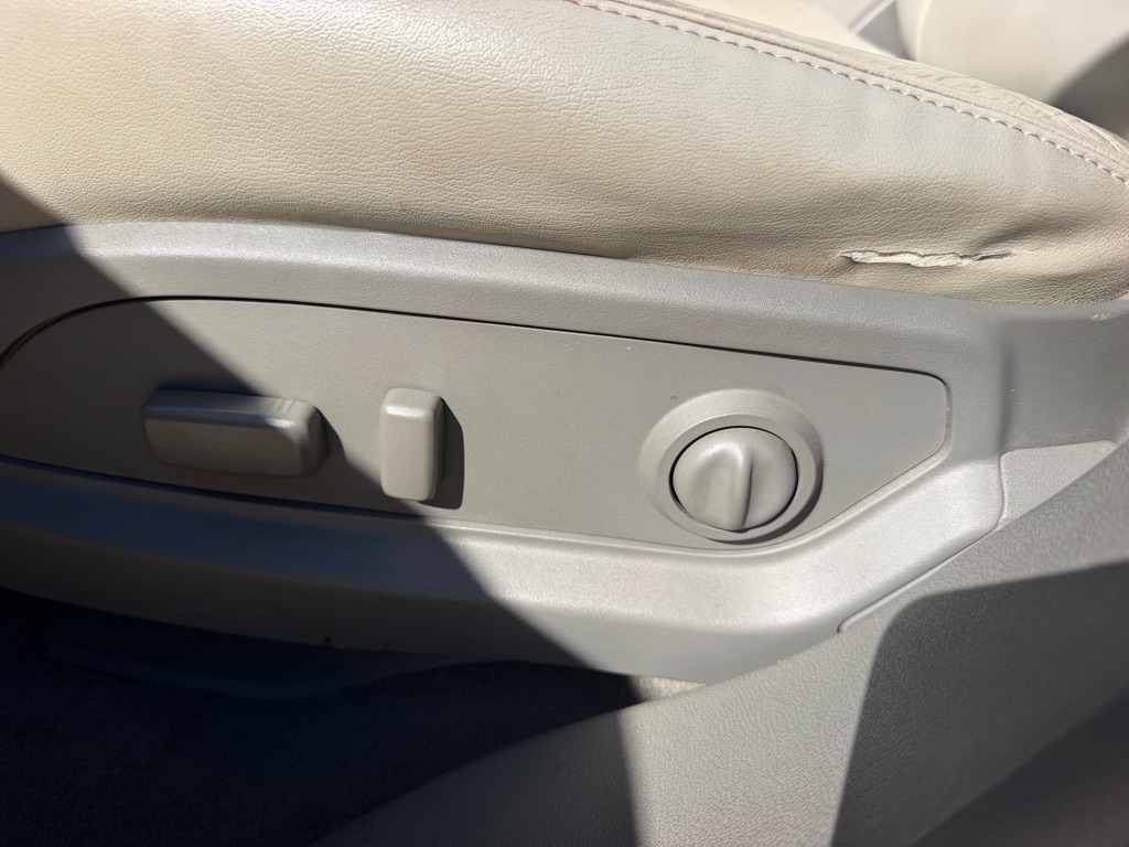 Photo 15 of this GMC ACADIA LIMITED