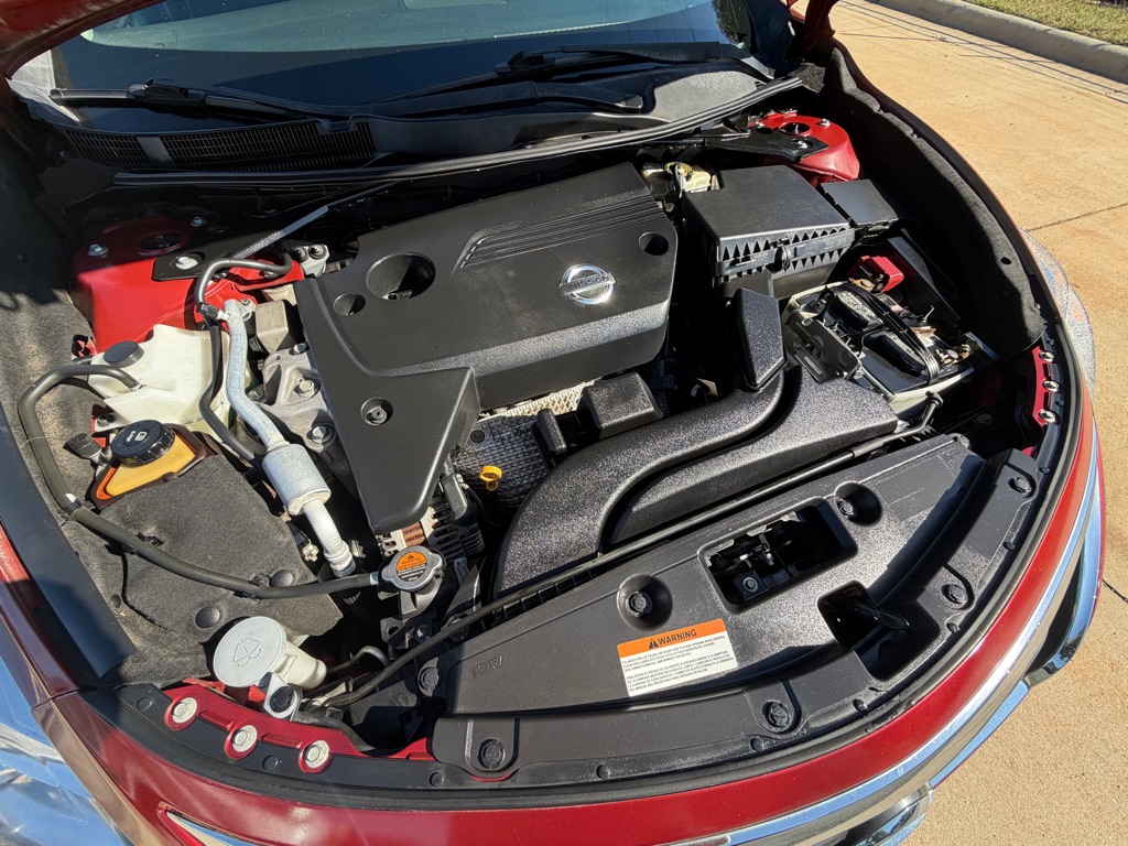 Photo 18 of this NISSAN ALTIMA