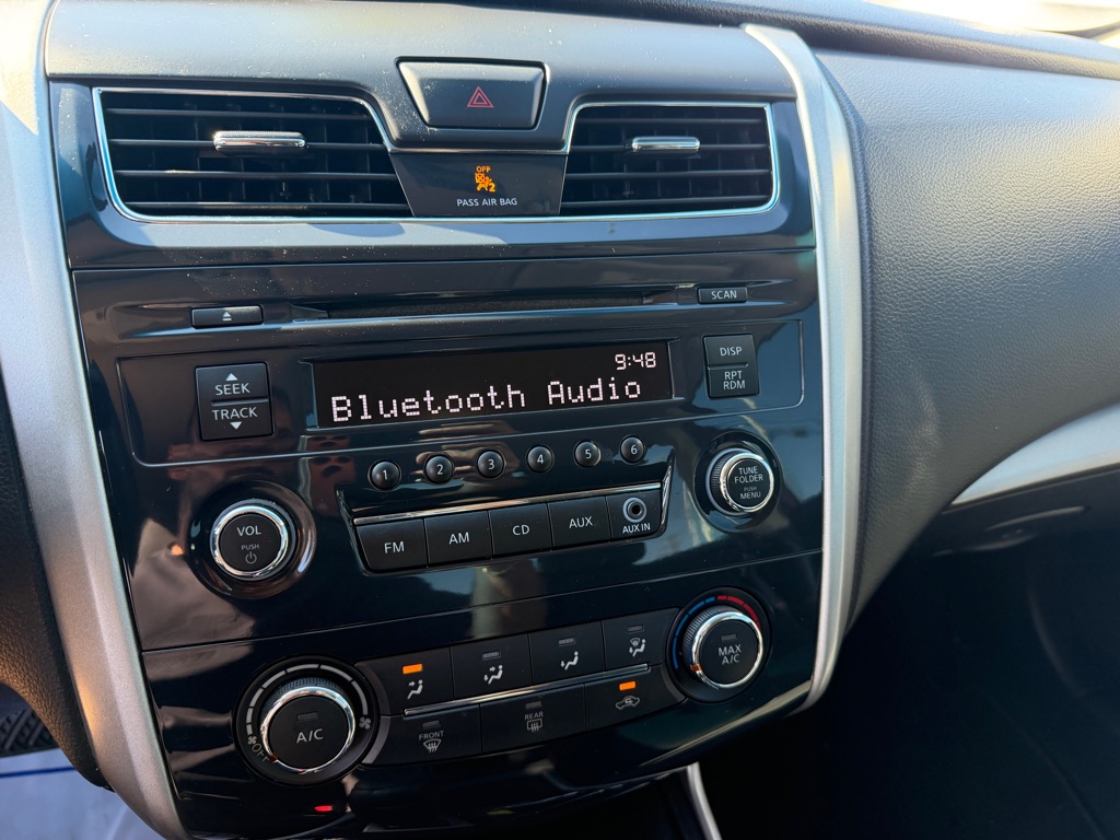 Photo 16 of this NISSAN ALTIMA