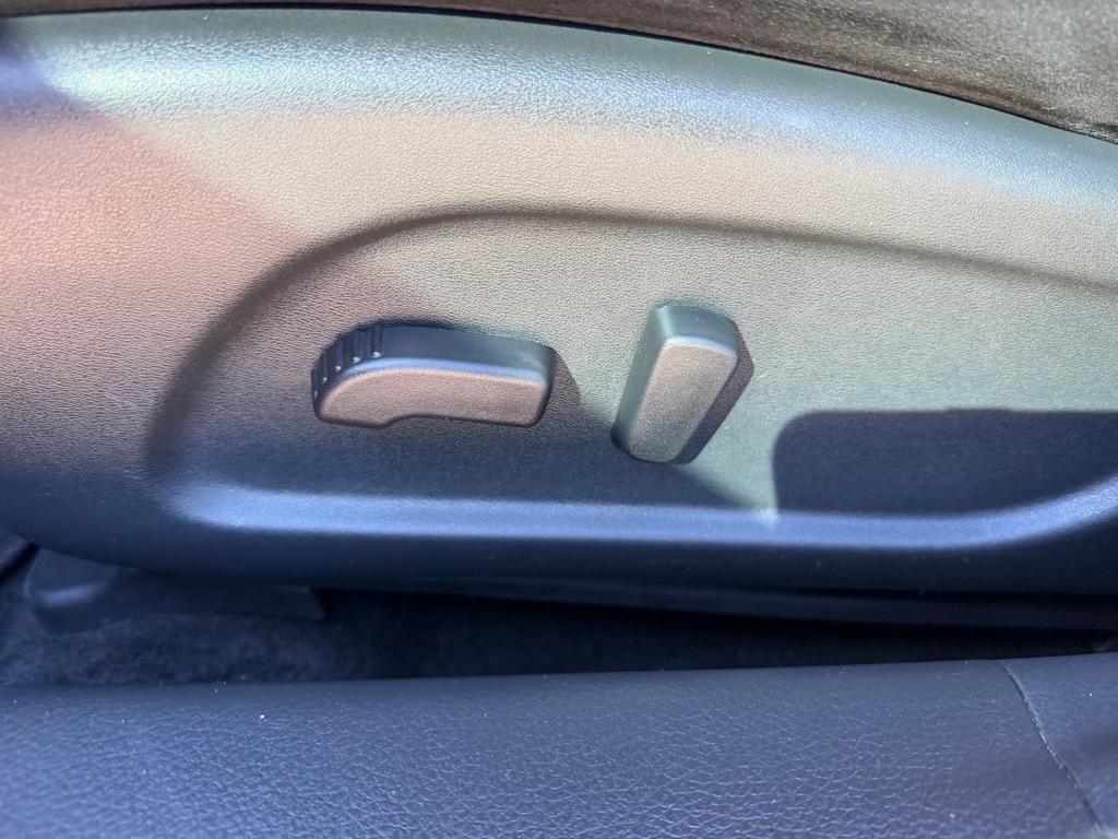 Photo 12 of this NISSAN ALTIMA
