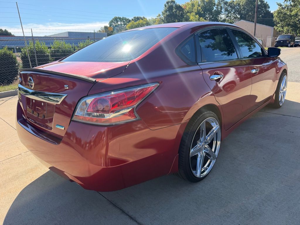 Photo 6 of this NISSAN ALTIMA