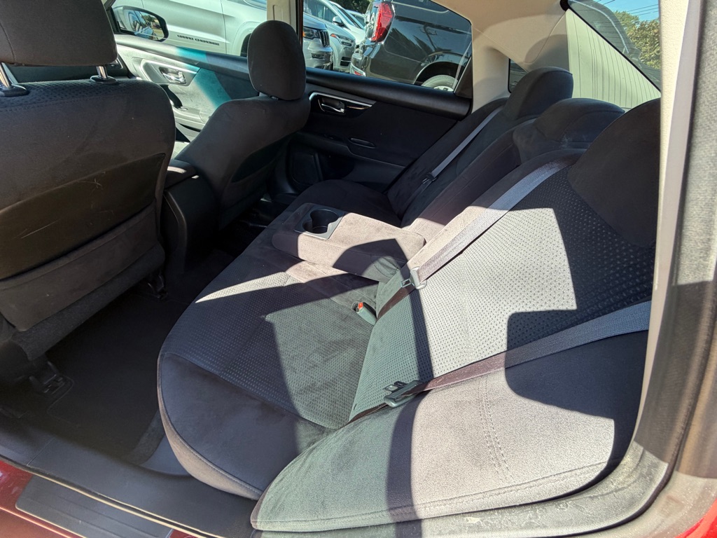 Photo 9 of this NISSAN ALTIMA
