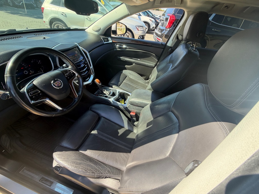 Photo 11 of this CADILLAC SRX