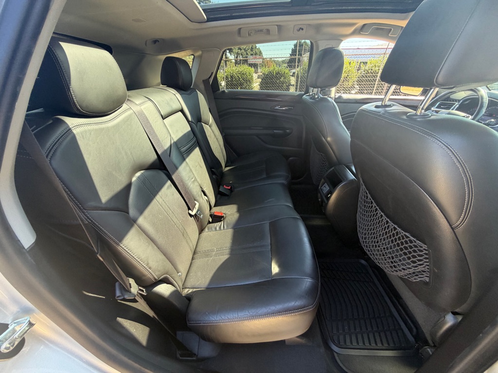 Photo 22 of this CADILLAC SRX
