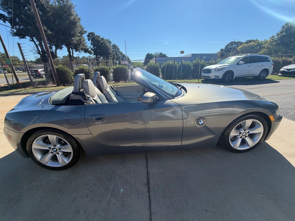 Photo 18 of this BMW Z4