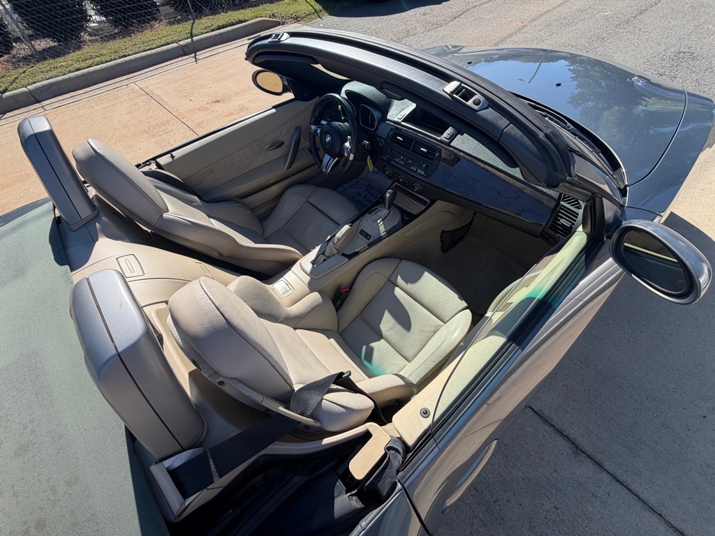Photo 16 of this BMW Z4