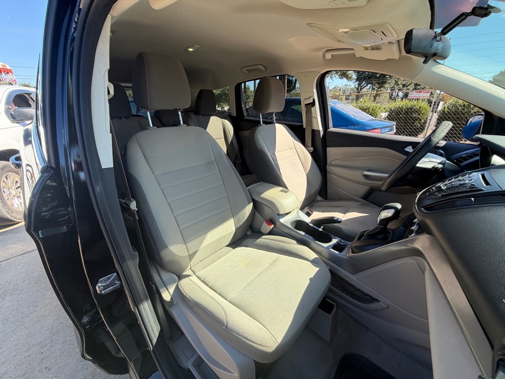 Photo 18 of this FORD ESCAPE
