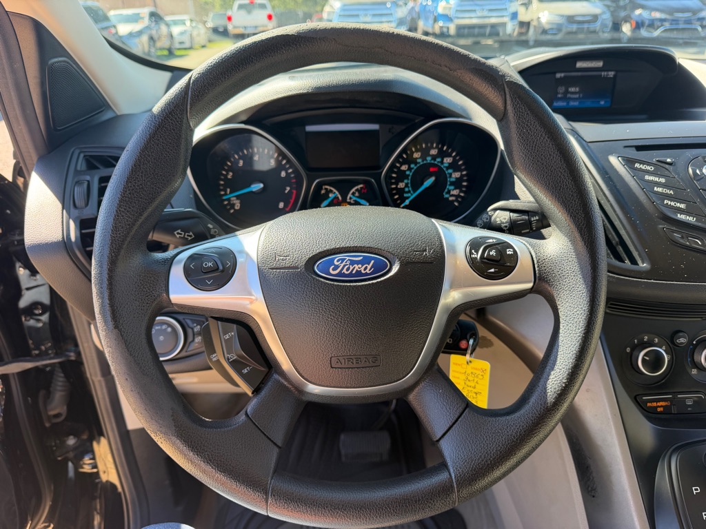 Photo 13 of this FORD ESCAPE