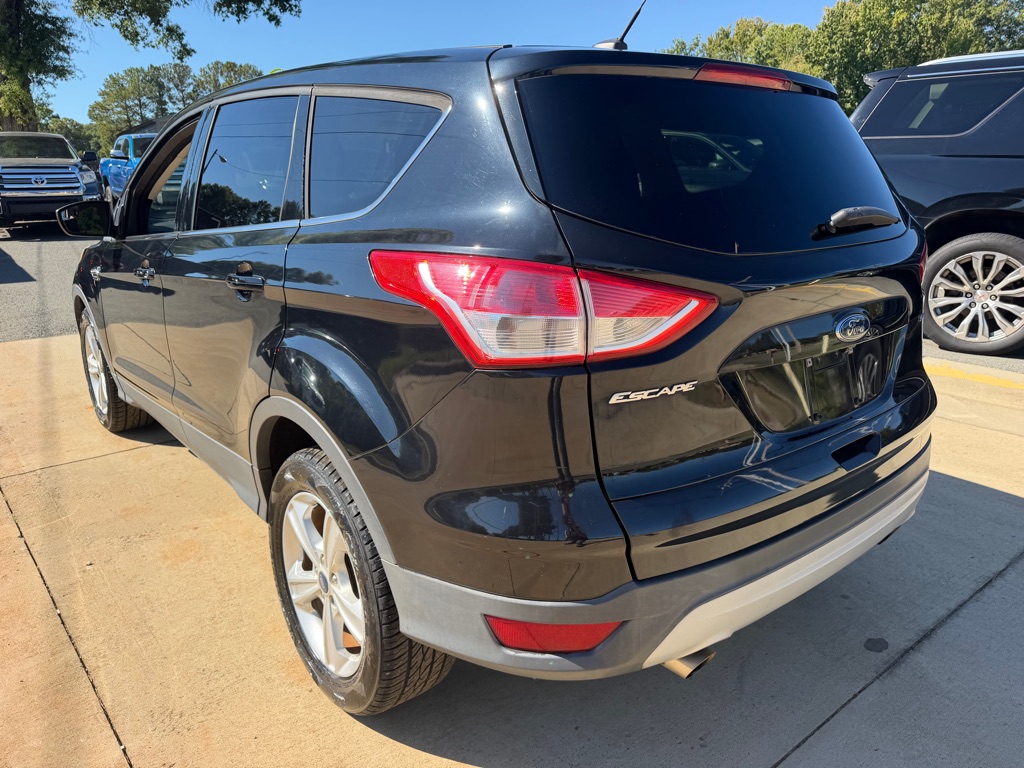 Photo 5 of this FORD ESCAPE